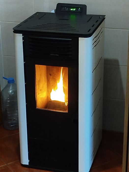 Salamandra a pellets Artel