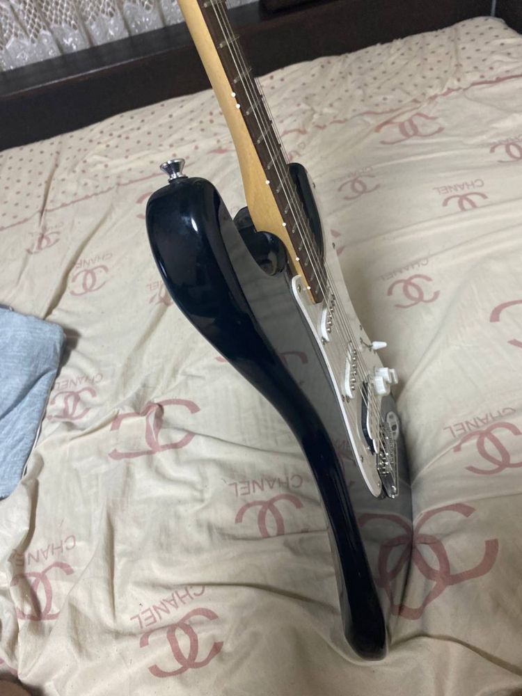 Продам електрогітару Fender Stratocaster HT HSS Black