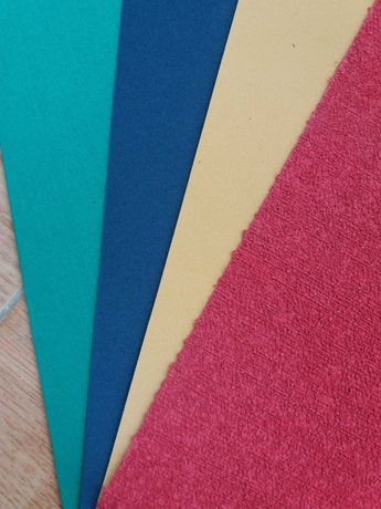 Cartolinas EVA formato A3 - 4 cores diferentes - 4 uni = 4€