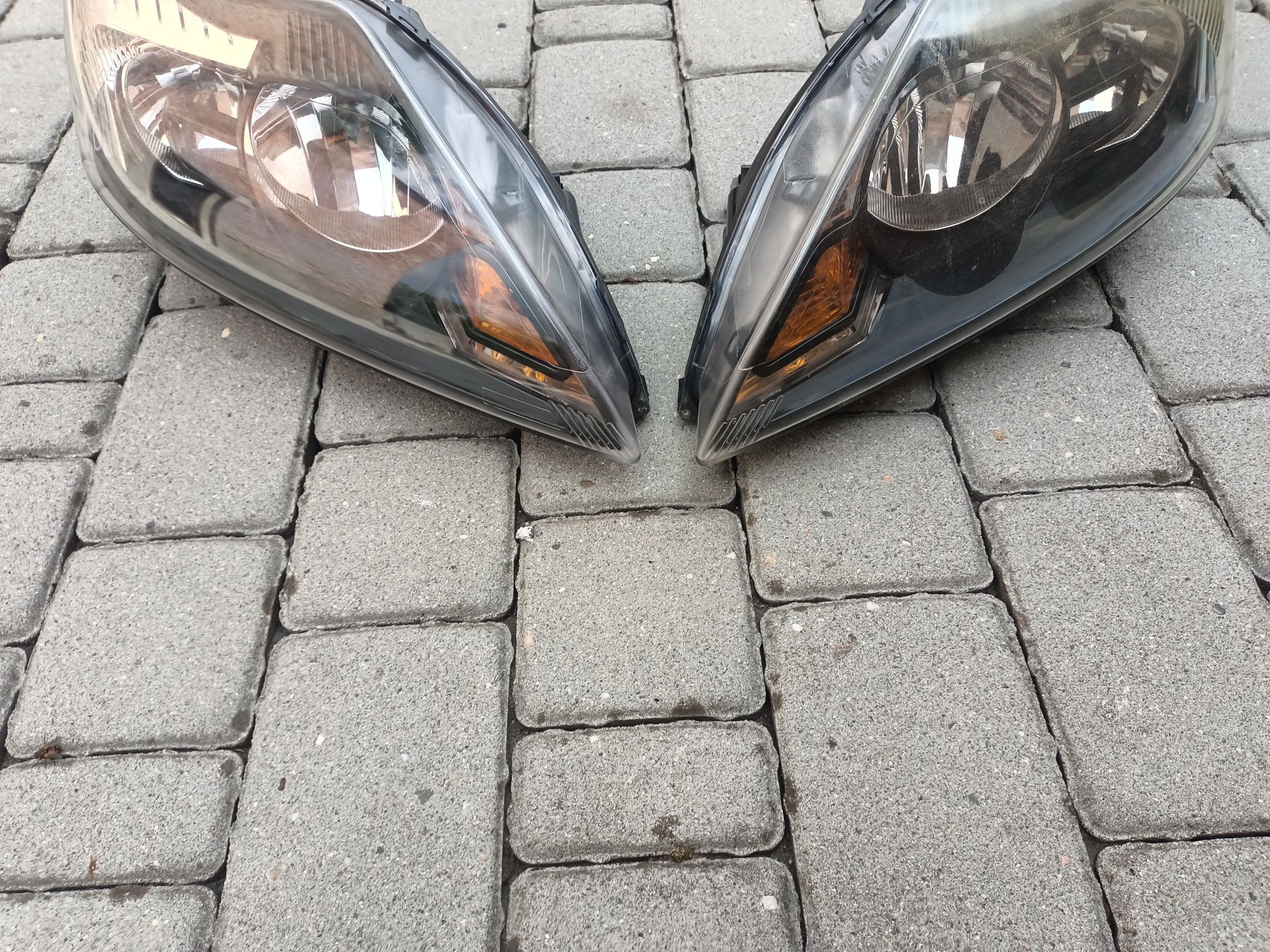 Reflektory Ford Focus MK2 Lift