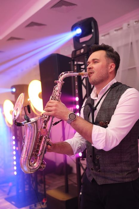DJ / Konferansjer ,Sax & Piano LiveAct na bankiet, wesele, imprezę