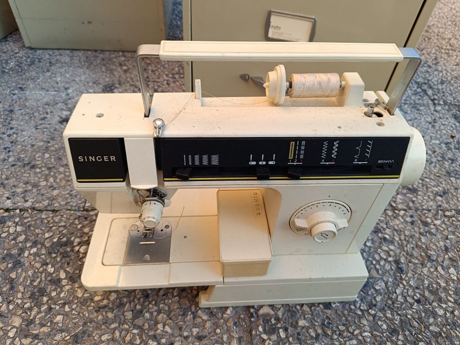 Máquina de costura Singer