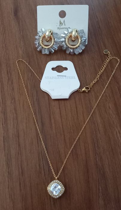 OFERTA PARA NATAL - Conjunto de Fio em Aço + Brincos - Novos