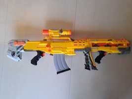 Conjunto arma/pistola Nerf