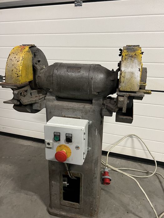 Szlifierka z postumentem