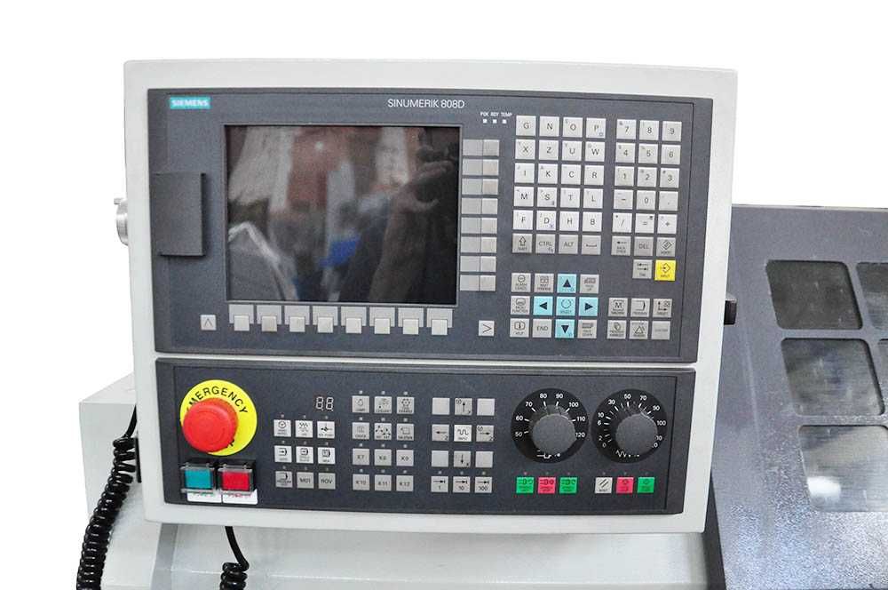 Tokarka CNC 360x750 z hydrauliką