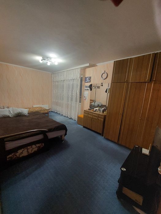 Продаж 3-х кімнатної квартири на Митниці