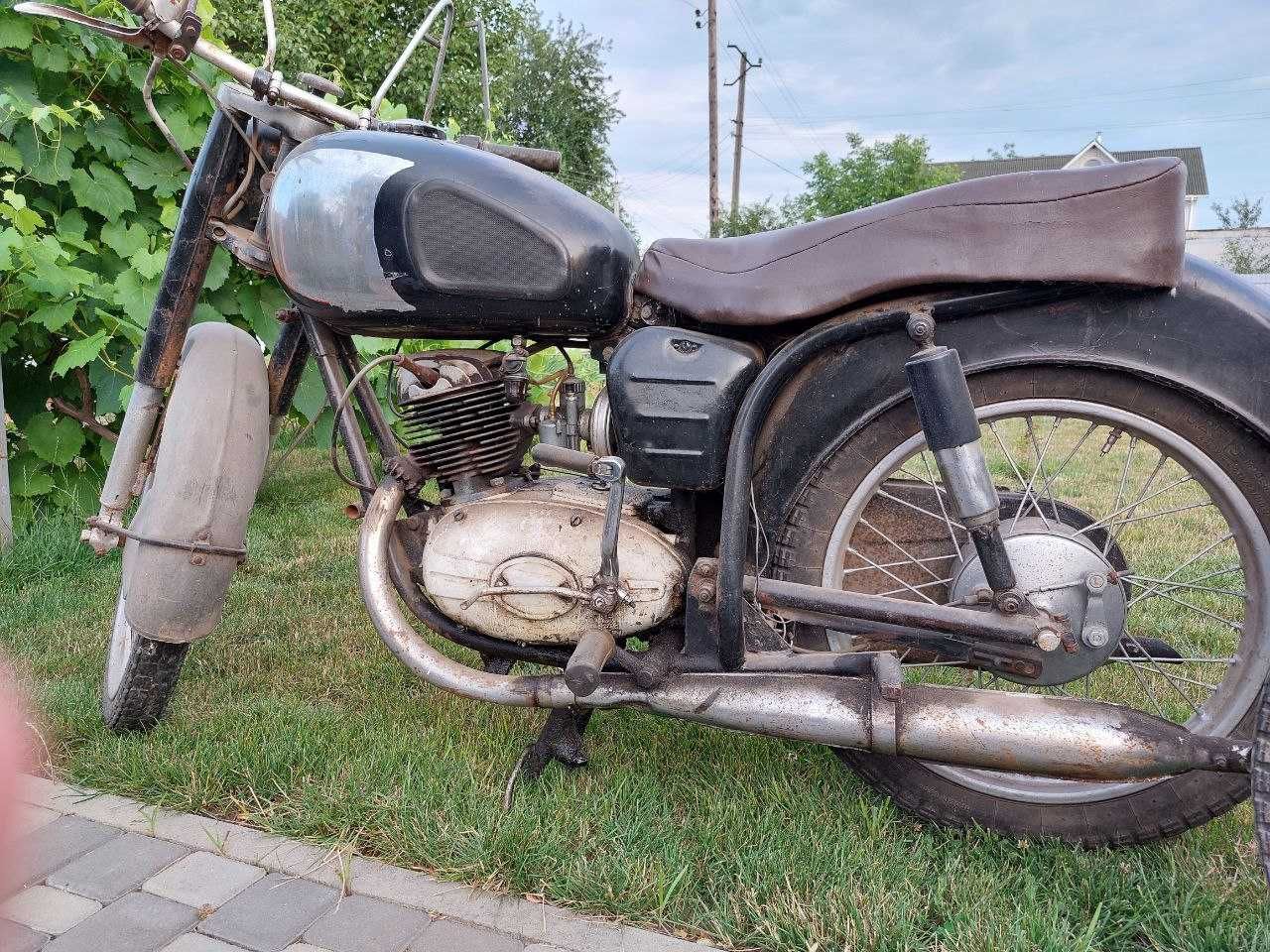 Мотоцикли Паннонія