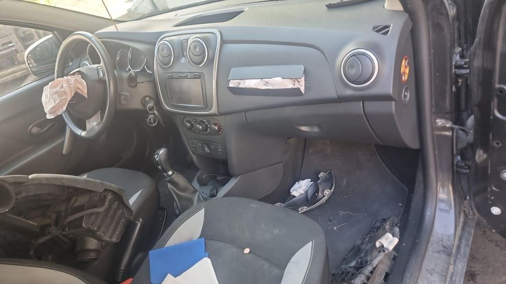CARRO PARA PEÇAS DACIA SANDERO II 2012 - 2025