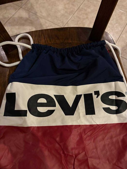 Сумка   Levi`s спортивна
