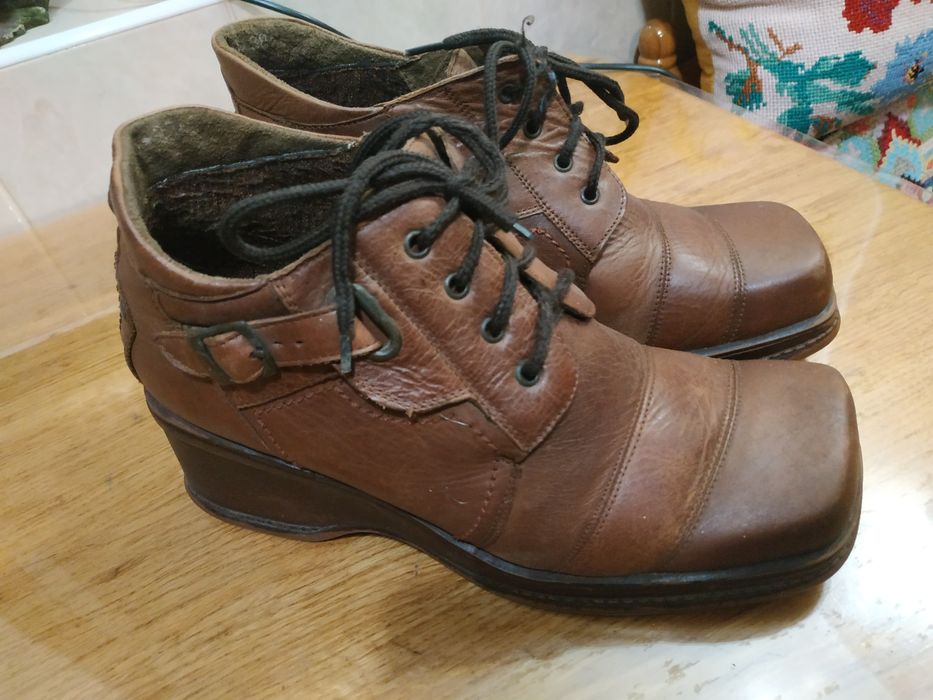 Туфлі на шнурках ботинки туфли