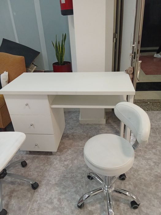 Moveis usados para cabeleireiros