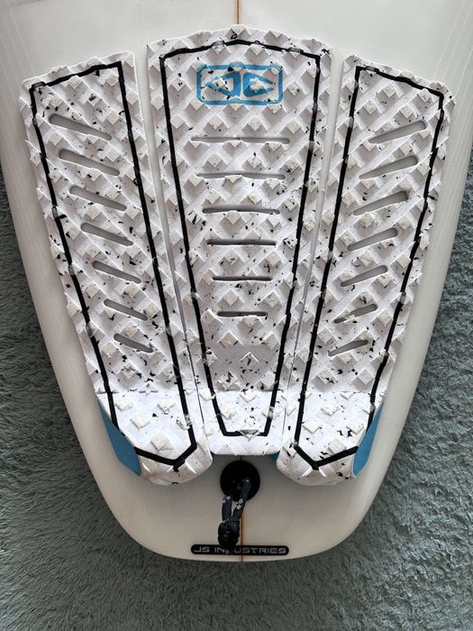 Prancha de Surf JS Golden Child 6’0 1/2 // 29,8L (Kanoa Igarashi)