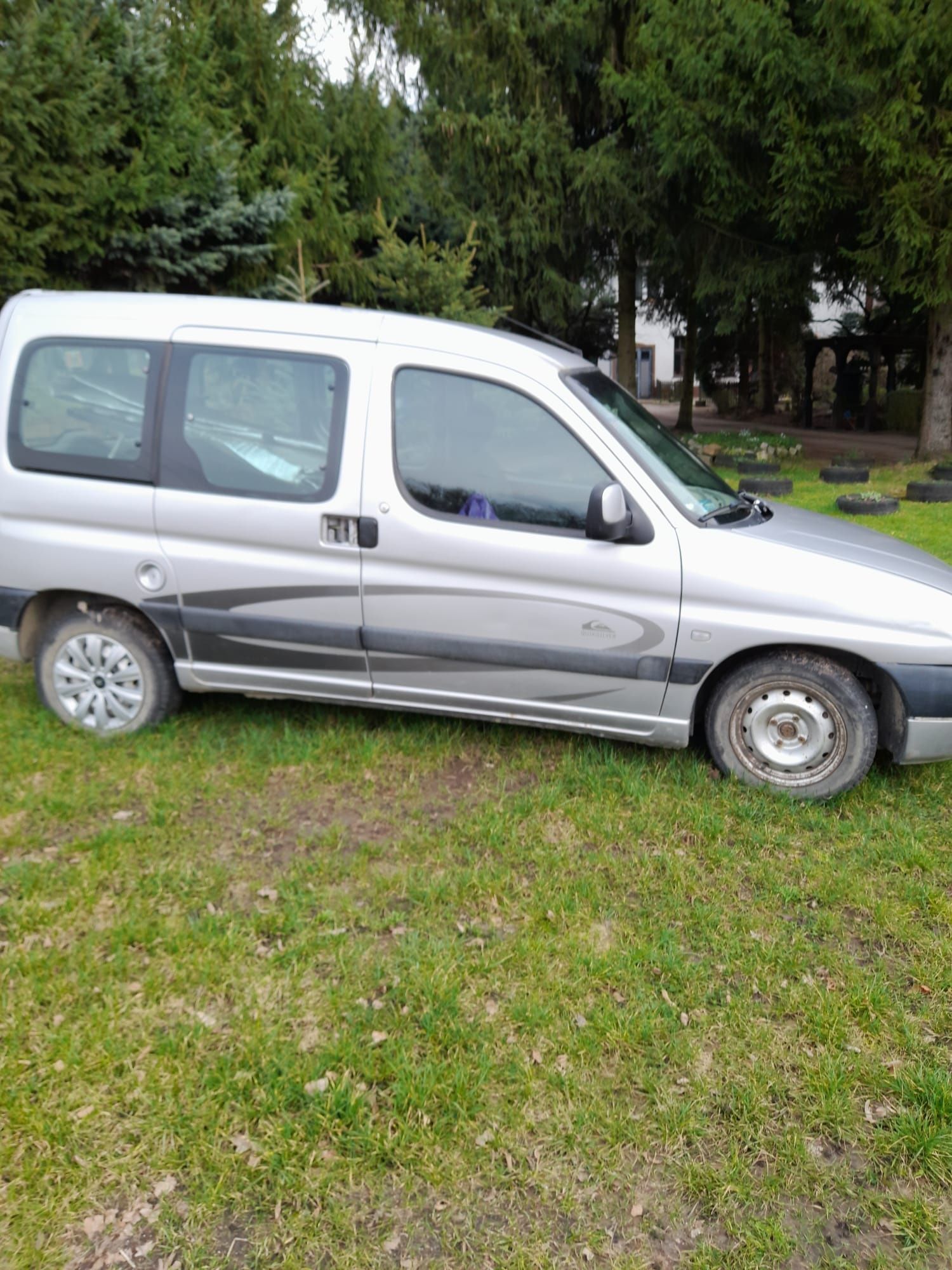 Na części Peugeot Partner 1.9 D 51 kW 2001 r.