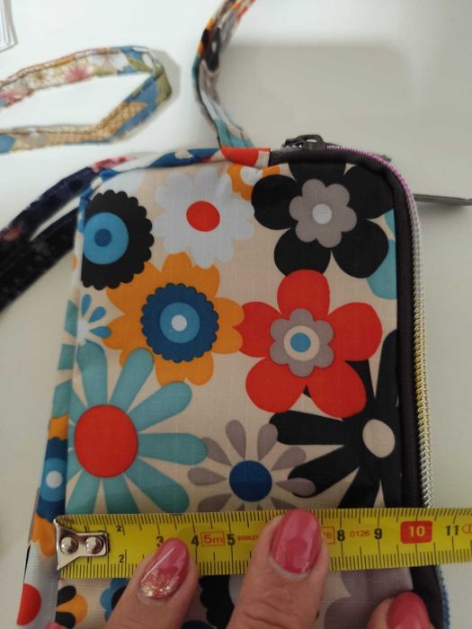 Estojos grandes novos