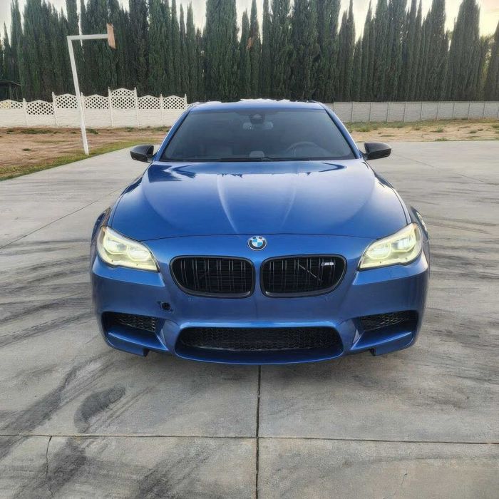 BMW M5      2015