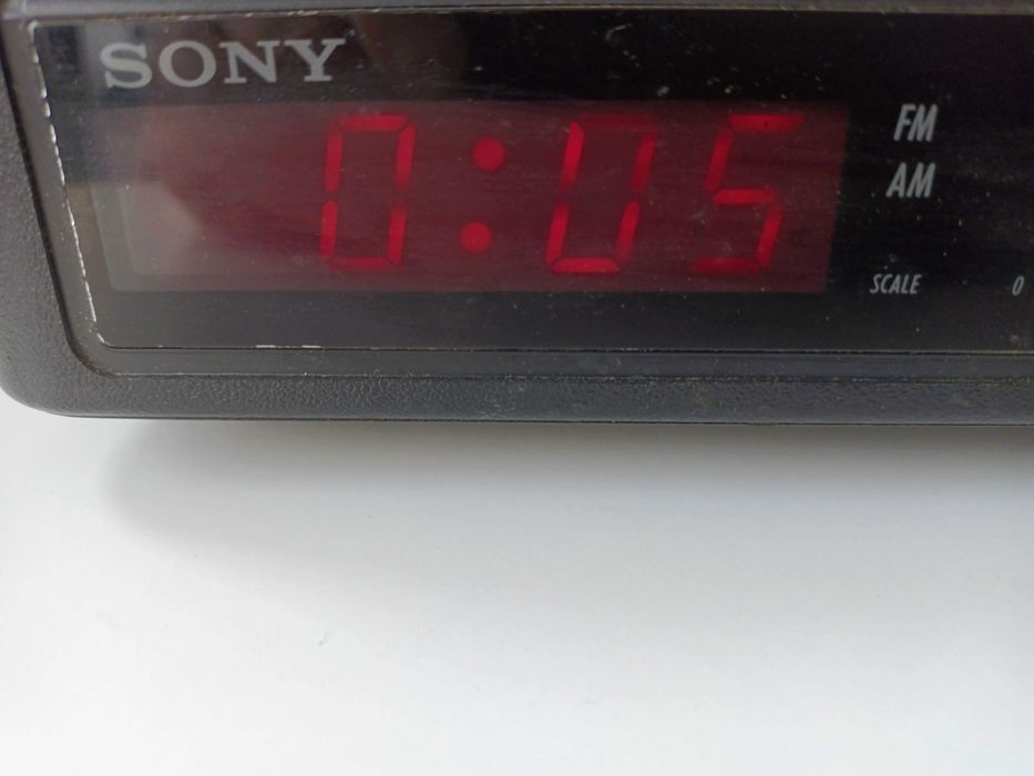 RADIO RELÓGIO - Despertador - "DREAM MACHINE", vintage, a funcionar.