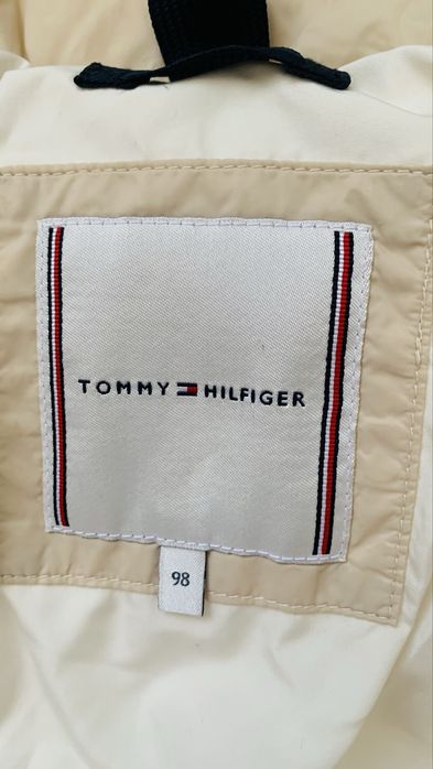 Курточка зимова Tommy Hilfiger , розмір 98