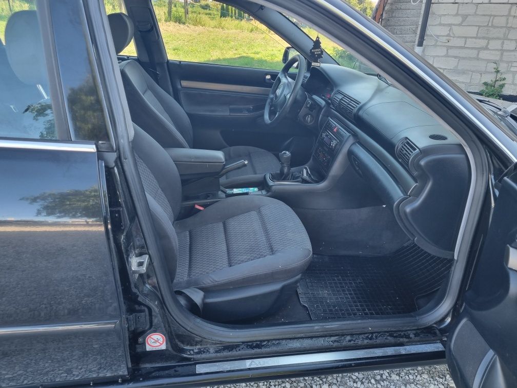 Audi A4 B5 Lift 2002 rok 1.9 TDI 110 km Hak Klimatyzacja