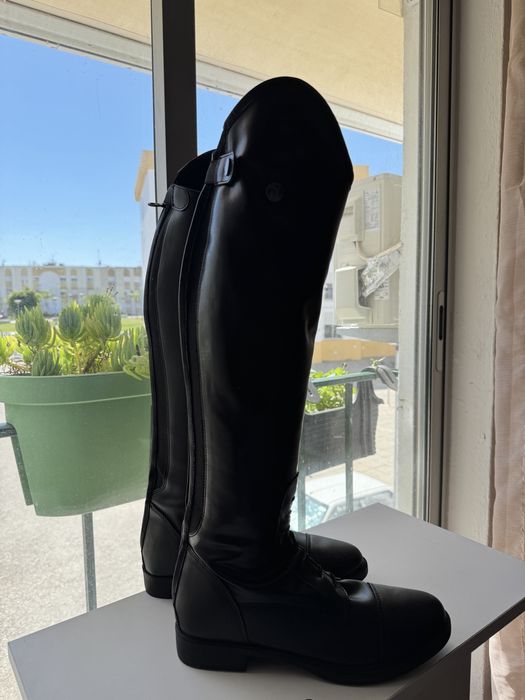 Vendo botas de montar a cavalo usadas 2 vezes, HORKA
