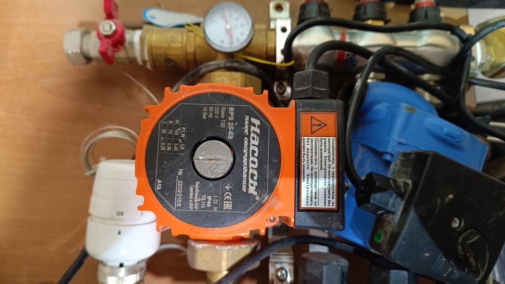 Колектор теплої підлоги в зборі