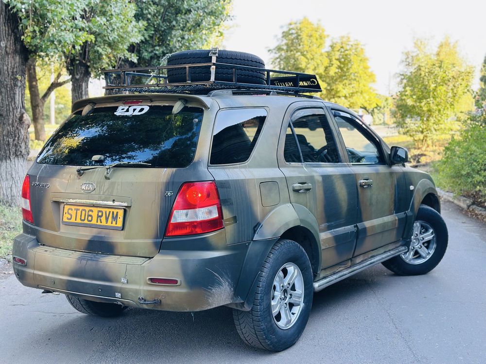 Продам KIA Sorento 2.5 TDI Avtomat 4x4 на отличном ходу сел поехал !