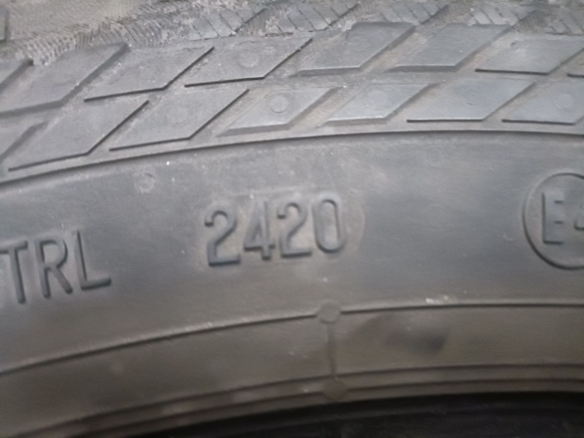 Opony całoroczne Continental VanContact 4Season 215/65R16 109/107 T