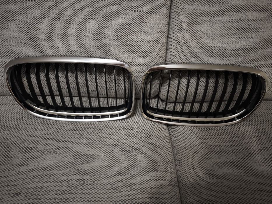 Grill nerki BMW E90 LCI