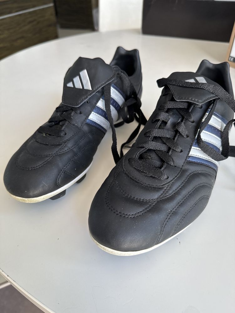 Buty piłkarskie Adidas roz 43 1/3