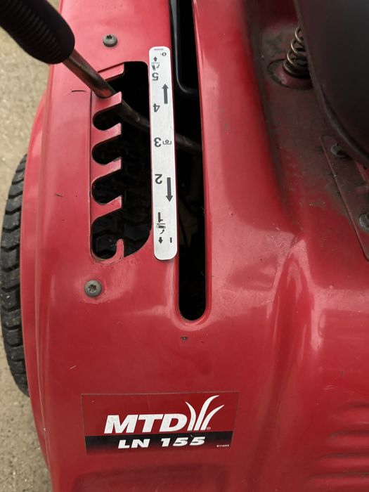 Traktorek kosiarka MTD LN155