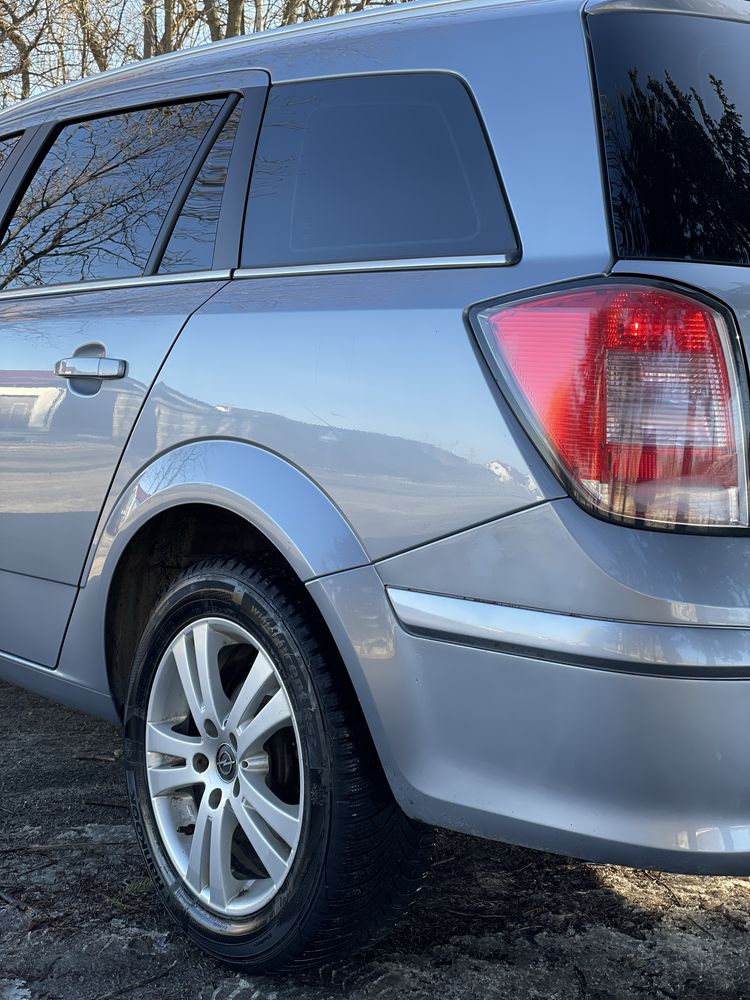 Opel Astra H 2009 рік 1.7 Дизель