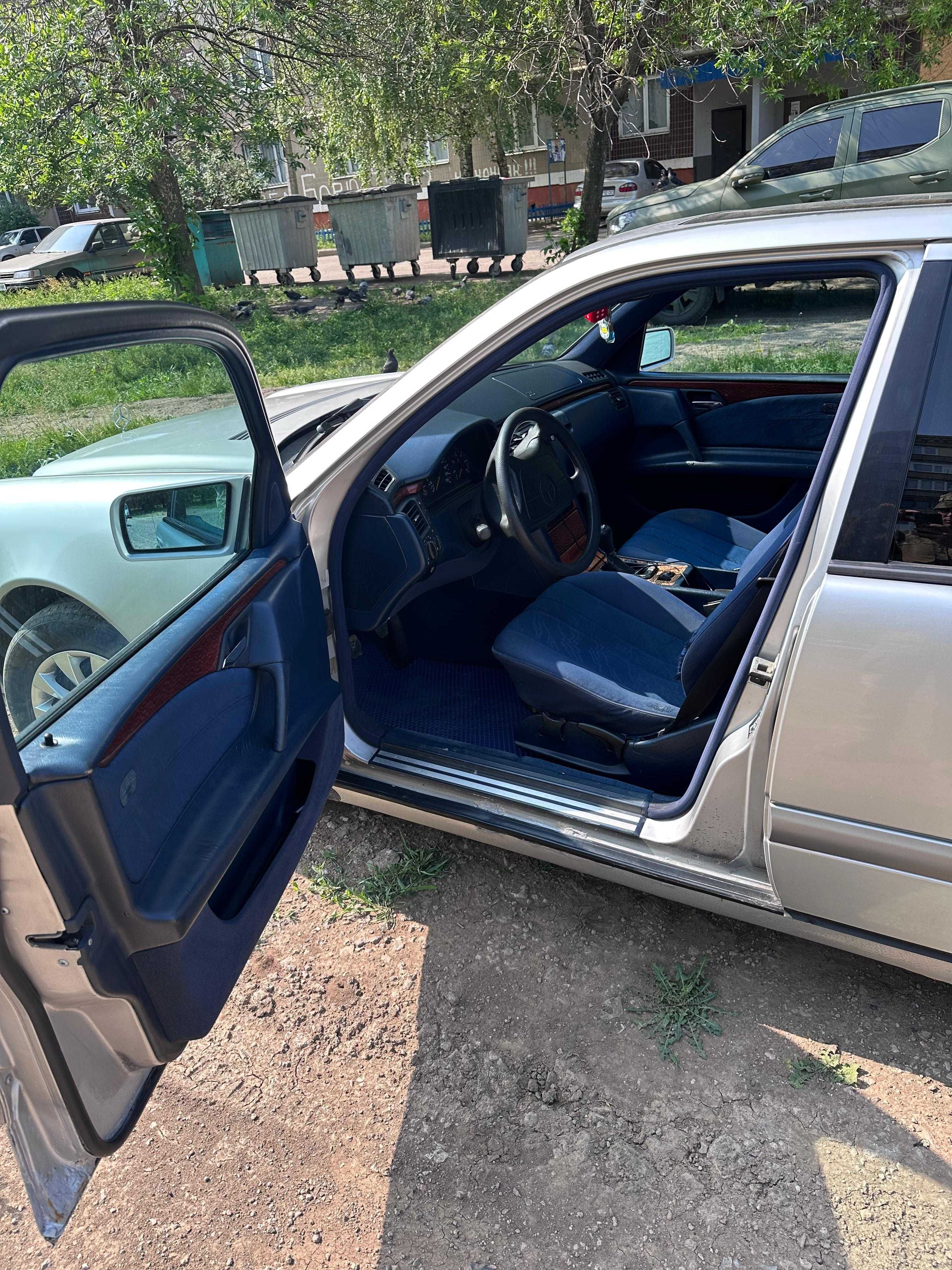 Mercedes Benz W210 E220
