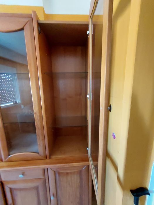 Móvel de loiça usado