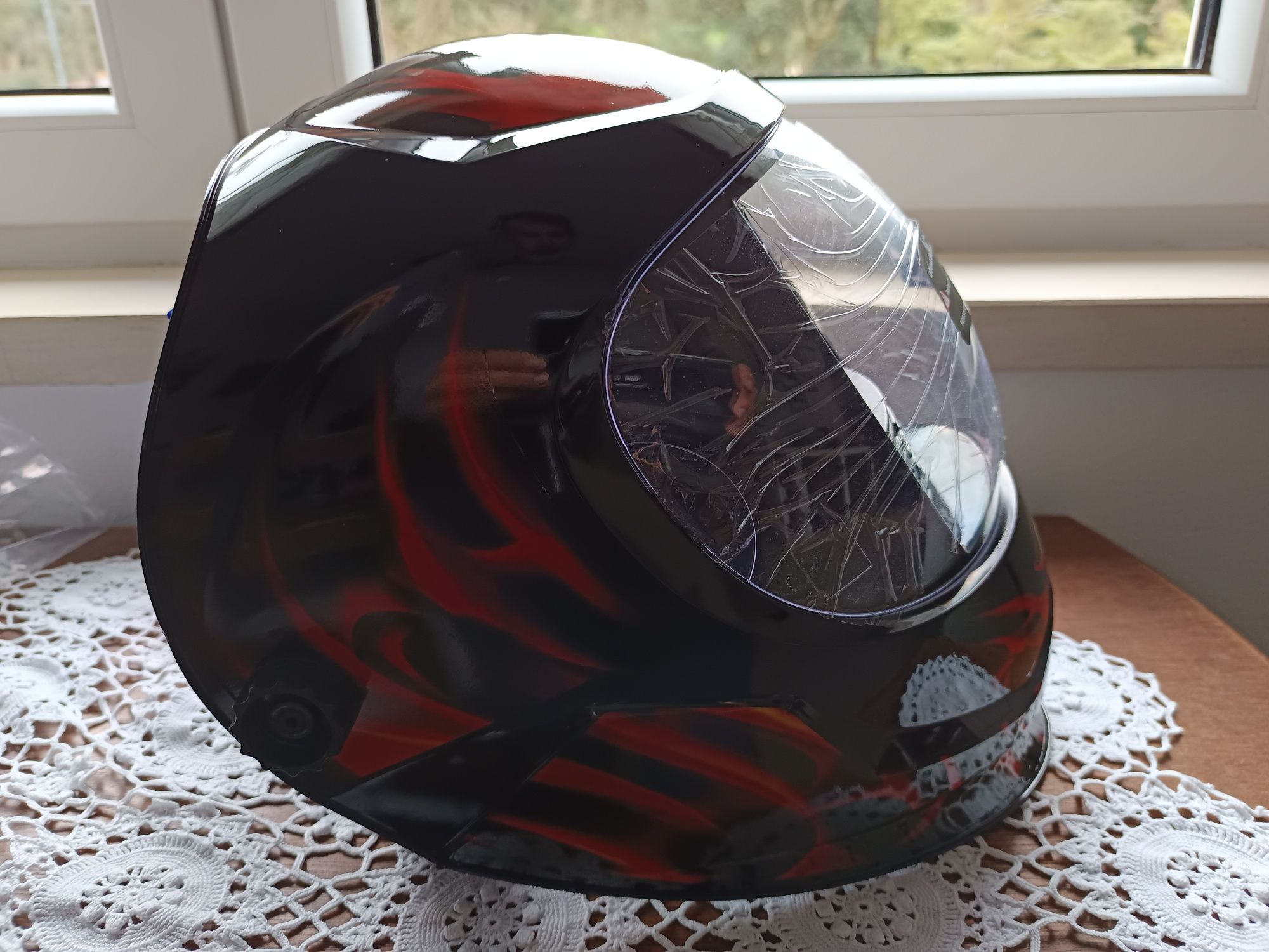 Capacete / máscara de soldar. Novo, nunca foi usado.