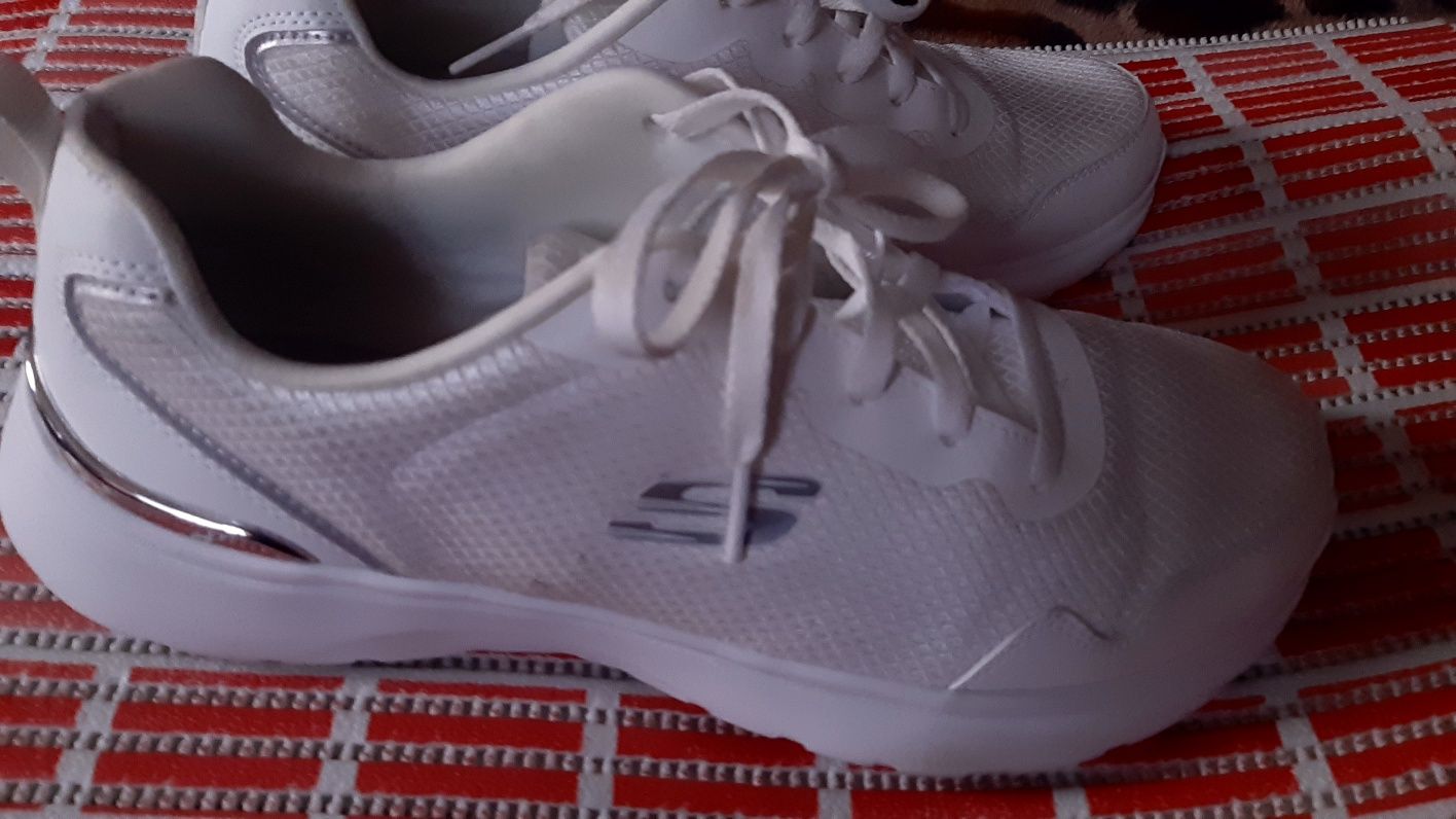 Кросівки Skechers 41 р.