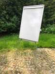 Tablica Flipchart 75cm x 105cm nowa na regulowanym trójnogu