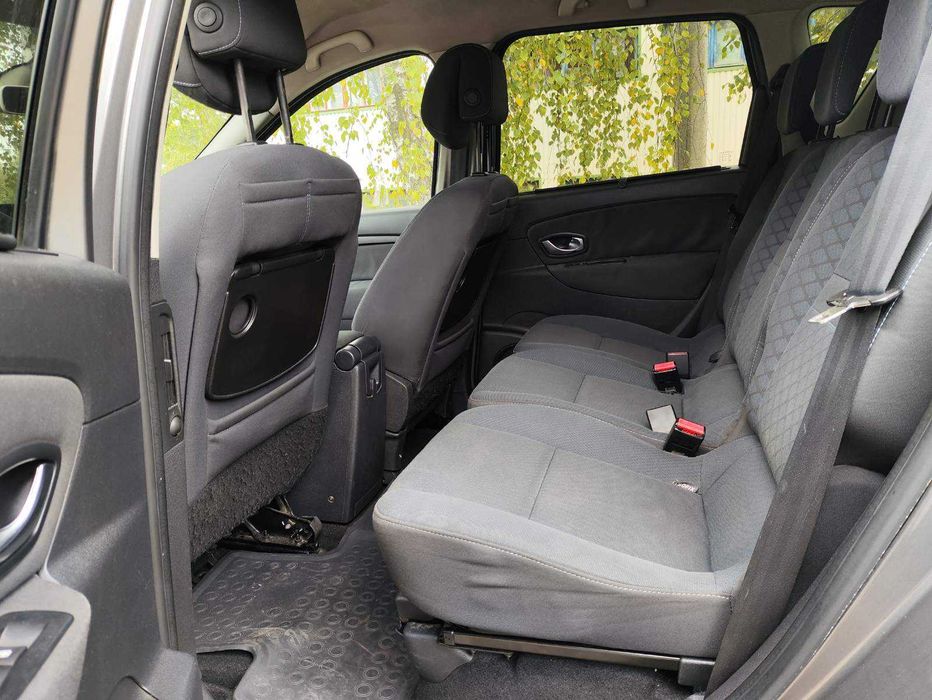 Renault Megane Scenic 2010 (Рено сценік 2010)