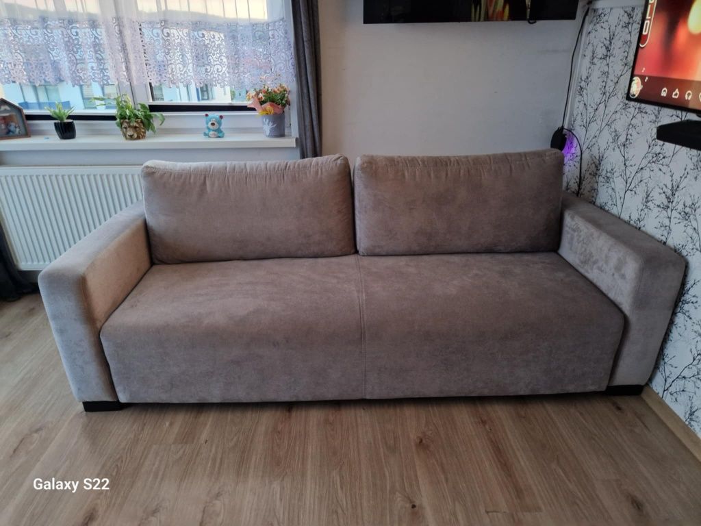 Sprzedam kanapę śliczną
