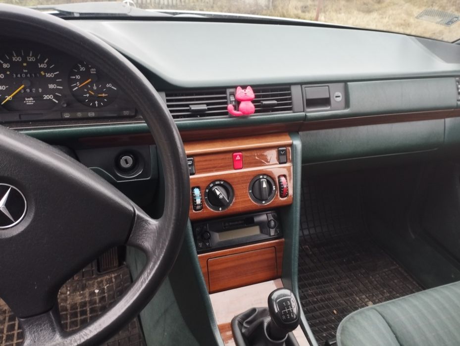 Mercedes Benz E250 D Klasyk