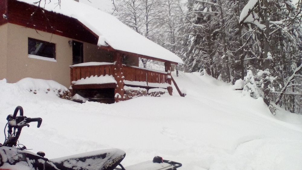 Domek w górach nad wodospadem  w lesie   sauna weekendy feriie wakacje