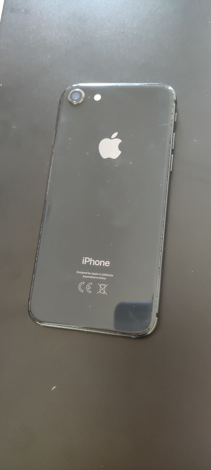 iPhone 8 como novo