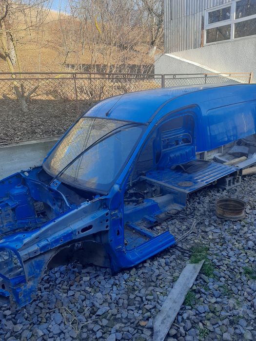 Деталі кузова фіат добло скудо пежо партнер експер рено кенго