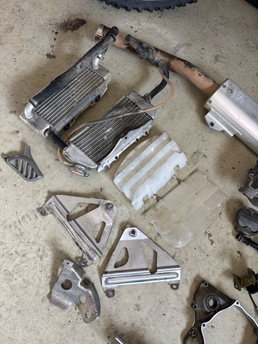 Części SUZUKI RMZ250 R 04-06 Głowica Kartery Skrzynia Moduł Sprzęgło