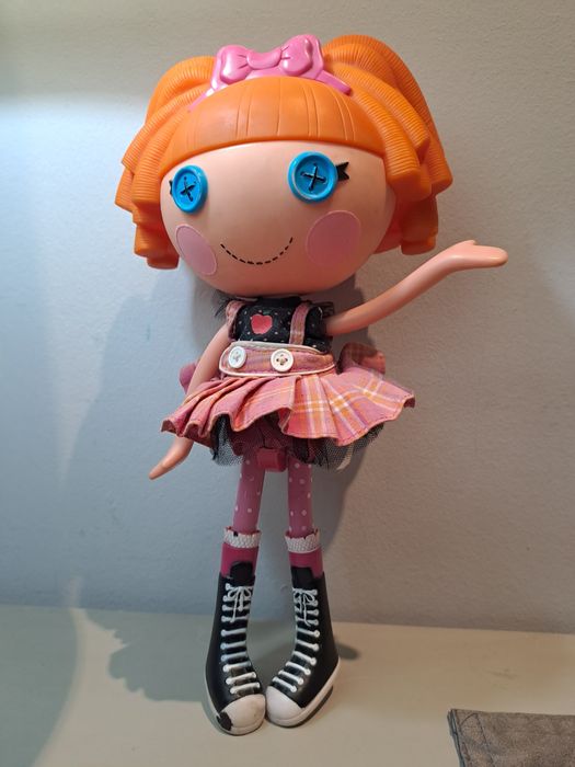 Кукла Лалалупси отличница.