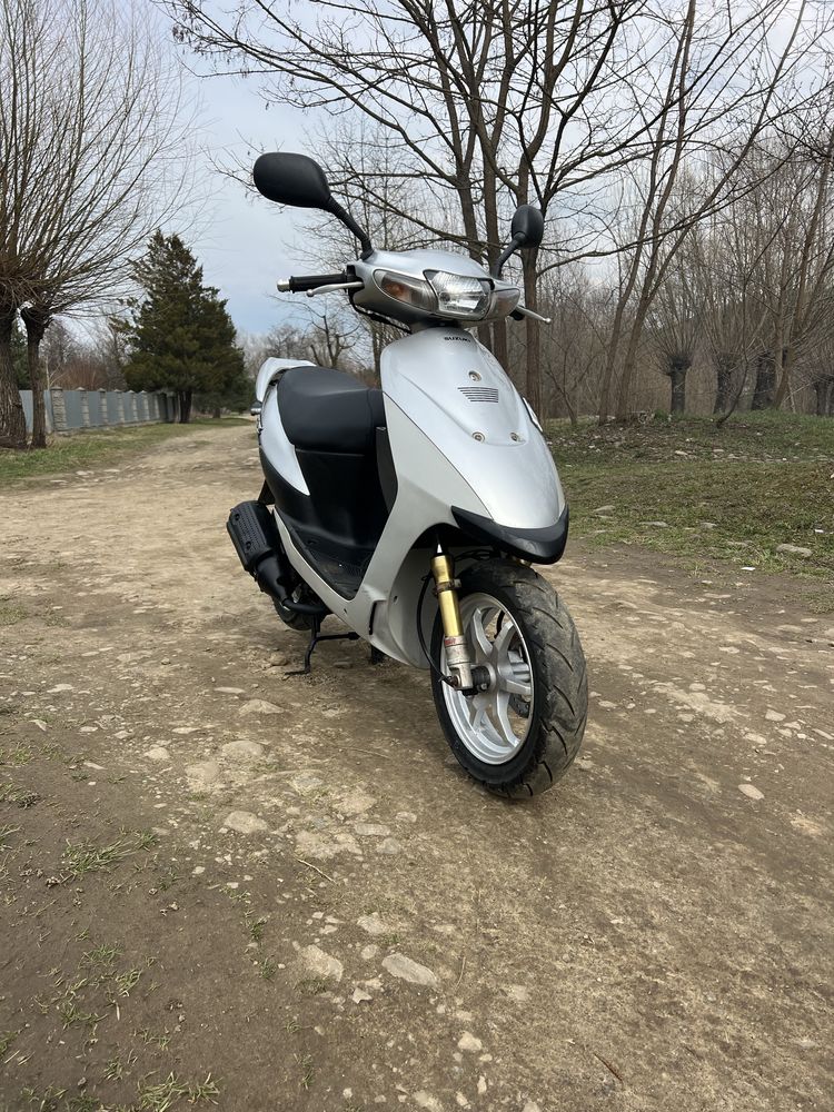 Скутер Honda Dio
