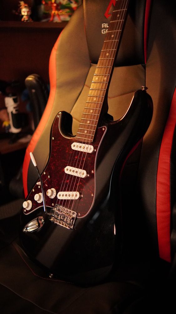 Guitarra Harley Benton ST-62LH BK Vintage Series
