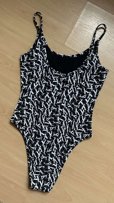 Купальник Calvin Klein... M