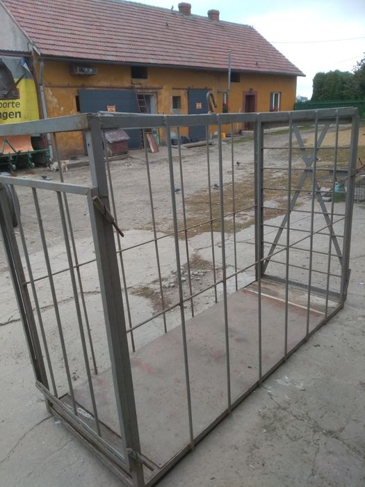 Klatka do bydła zwierząt podwieszana