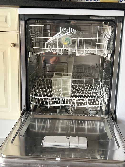 Máquina lava loiças Candy  e máquina lavar roupa.