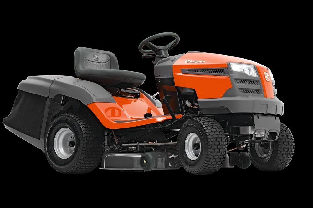 Traktor Husqvarna TC138 pełny automat sterowany pedałami nowy Faktura